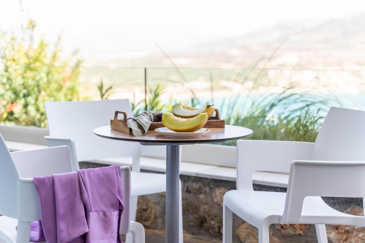 Princess Kyniska Suites Plitra Bagian luar foto